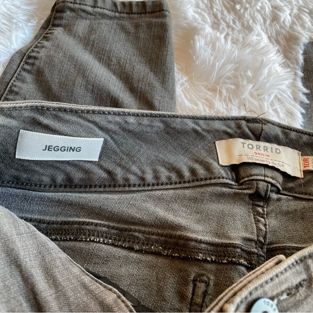 Torrid Denim skinny jeggings Women's Gray/Black Jeans size 10R - Picture 4 of 8